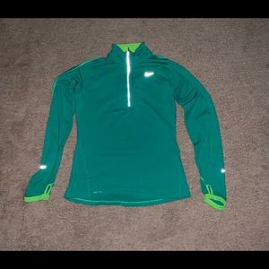 Nike running top